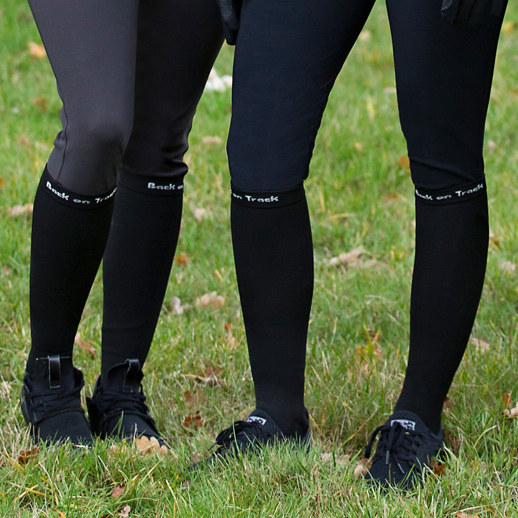 Back on Track Nikki Knästrumpor – Svart