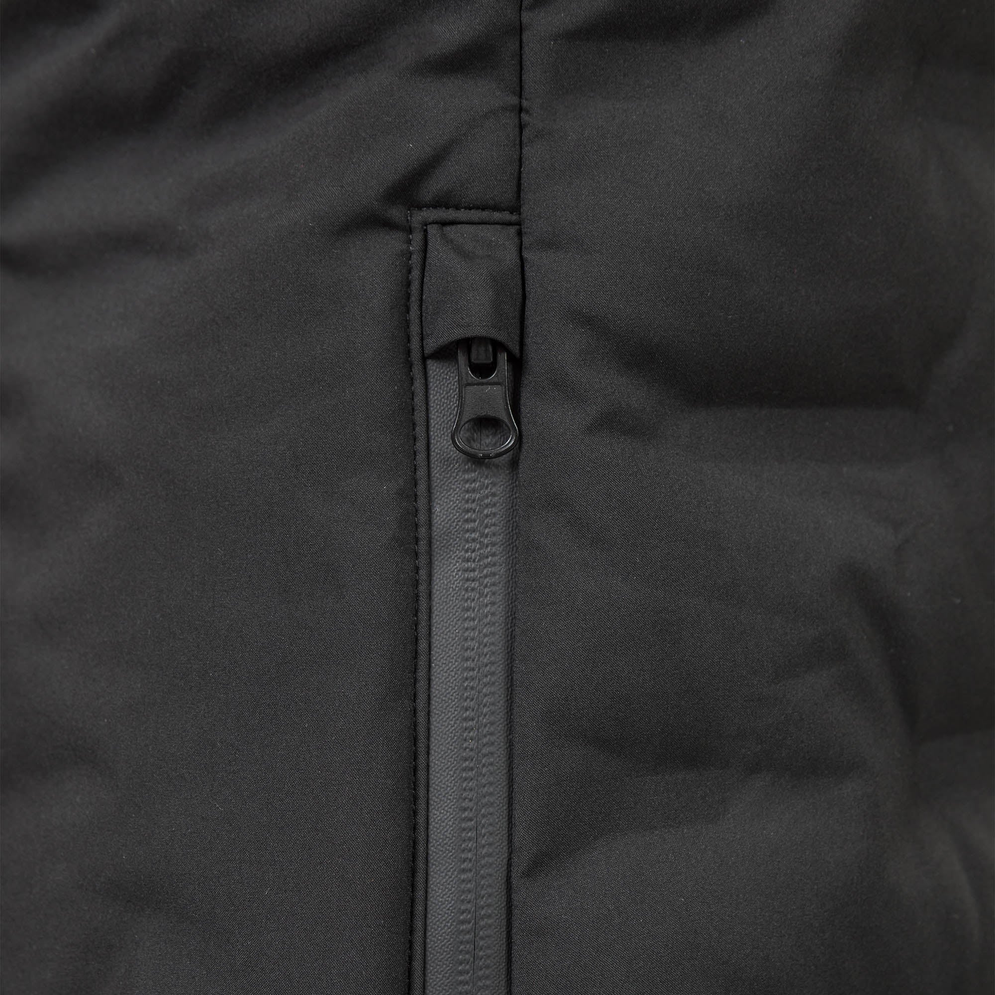 Back on Track Katla Värmeväst – Svart