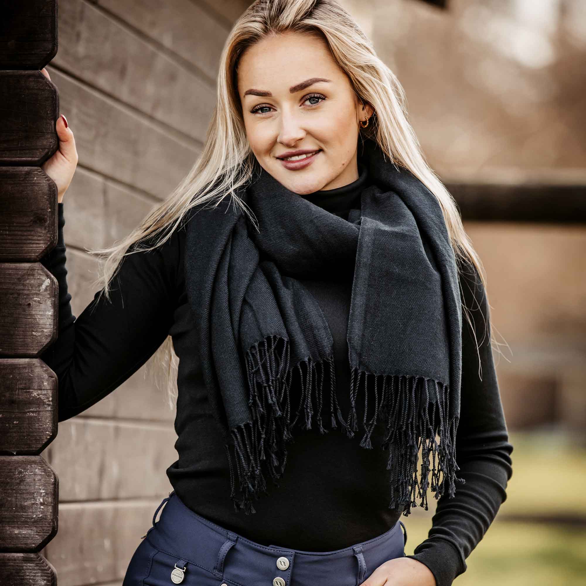 Back on Track Toby Scarf – Svart
