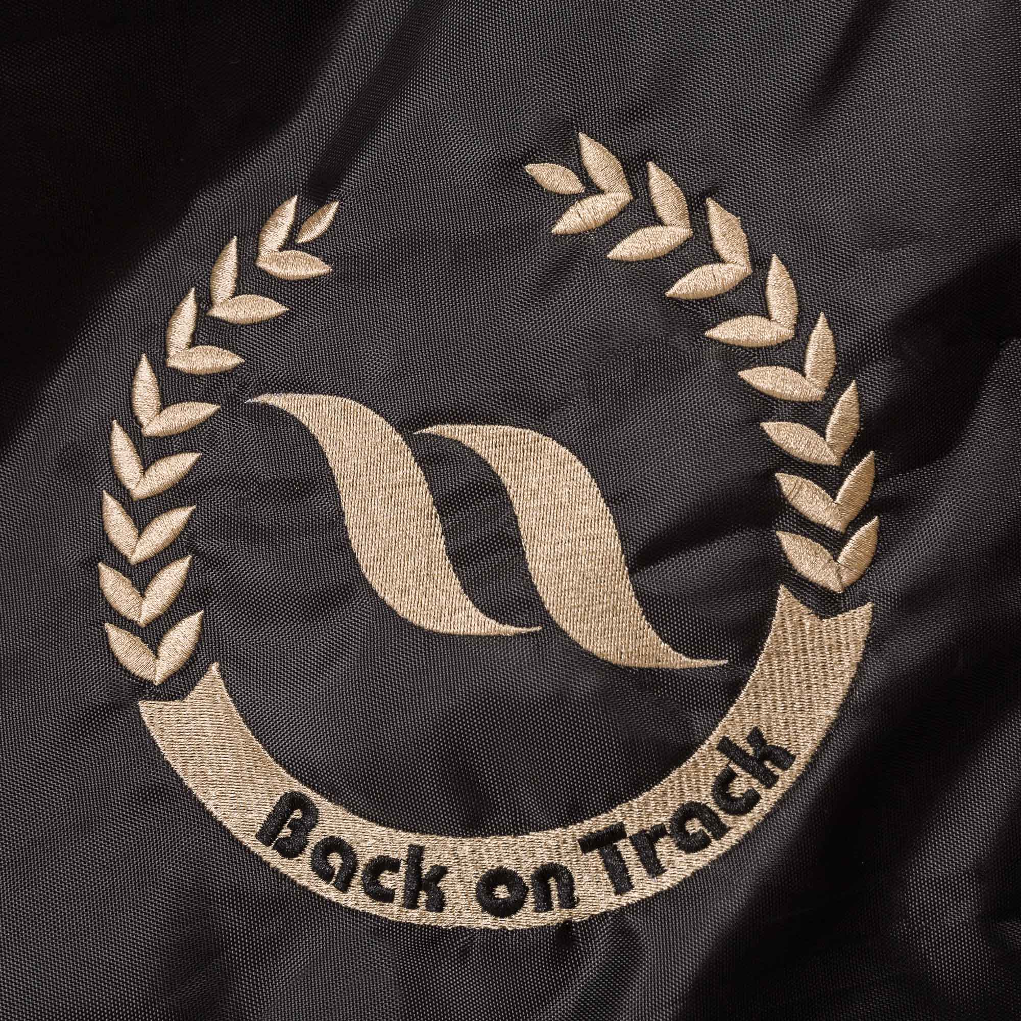 Back on Track Millie Stalltäcke 200g – Svart