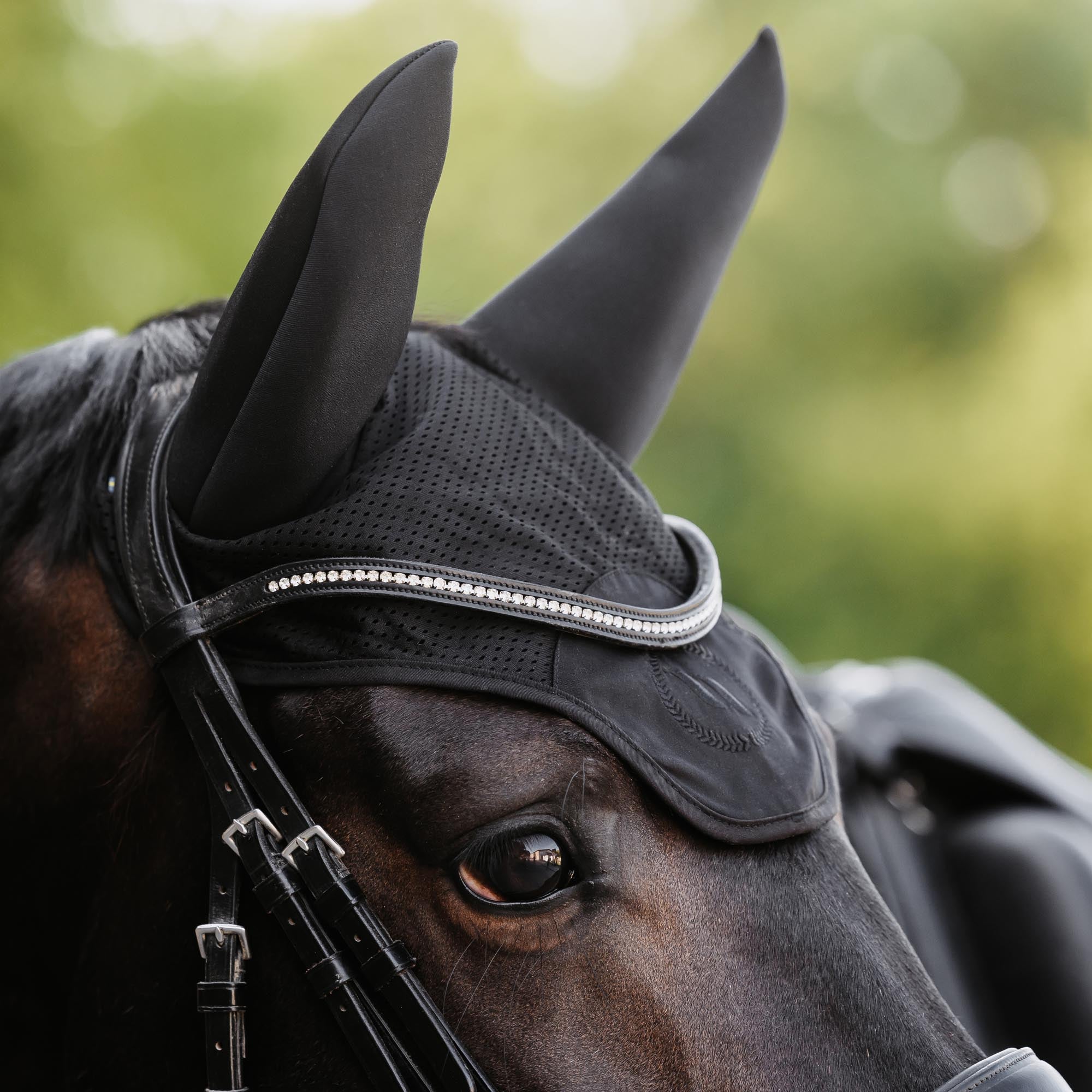 Back on Track Ljuddämpande Huva modell Aureum – Svart