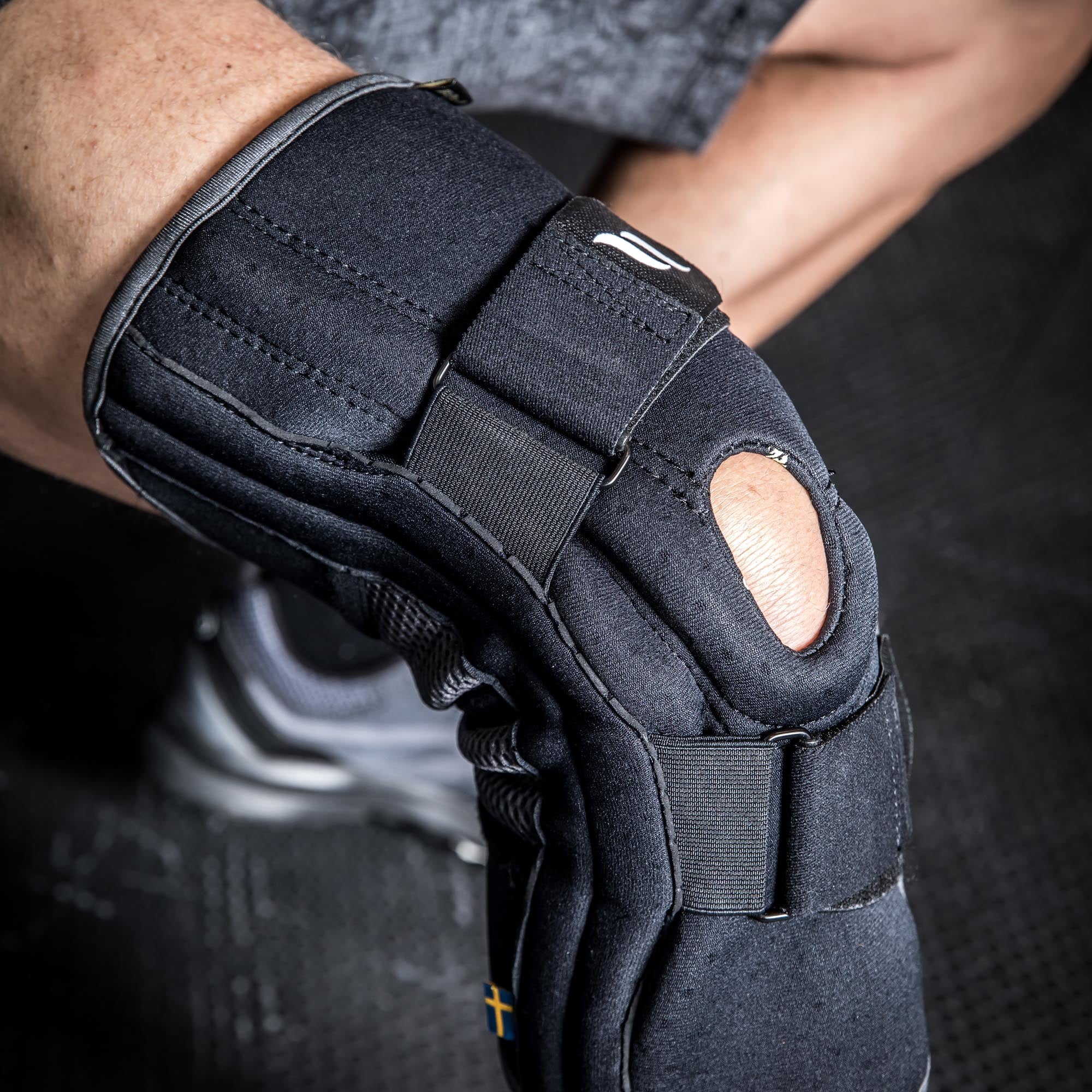 Back on Track Patella Stabiliserande Knäskydd (vänster) – Svart
