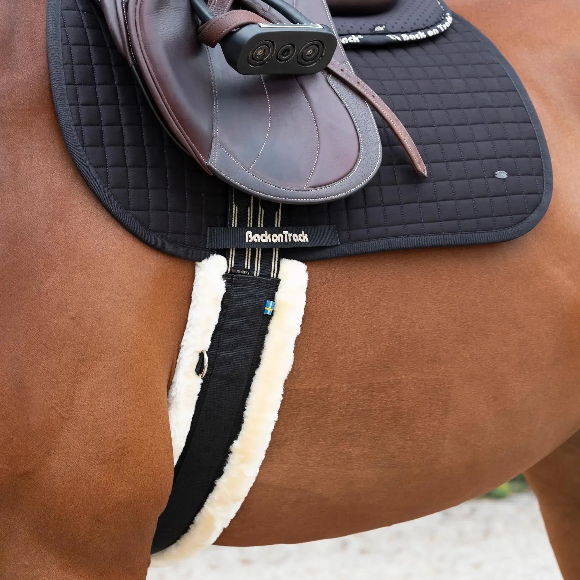 Back on Track All-round Sadelgjord med konstpäls style Dalby – Svart