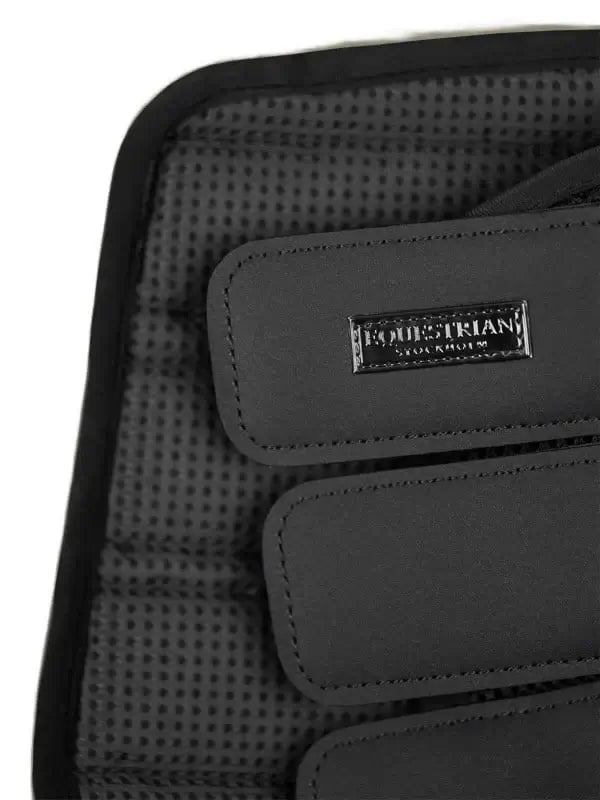 Equestrian Stockholm Classic Mesh Benskydd - All Black