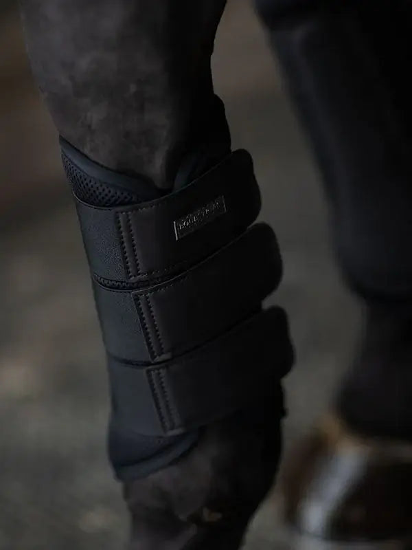 Equestrian Stockholm Classic Mesh Benskydd - All Black
