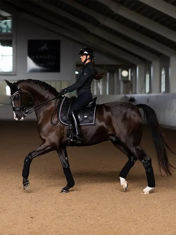 Equestrian Stockholm Dressyrschabrak - Black Edition