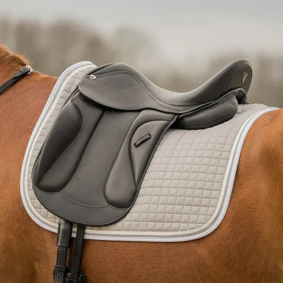 Horka Schabrak Chic Dressyr - Ljusgrå