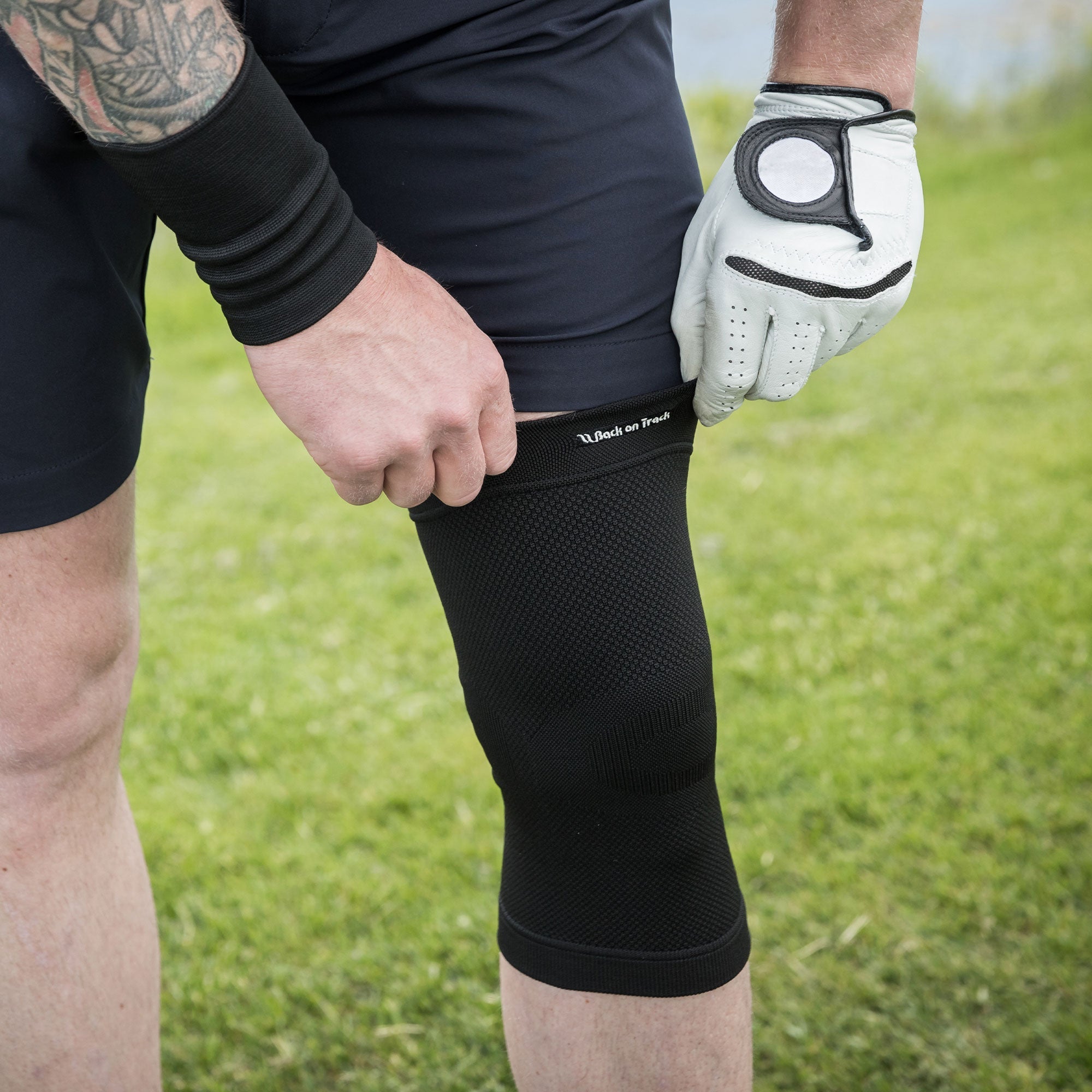 Back on Track Knäskydd Physio – Svart