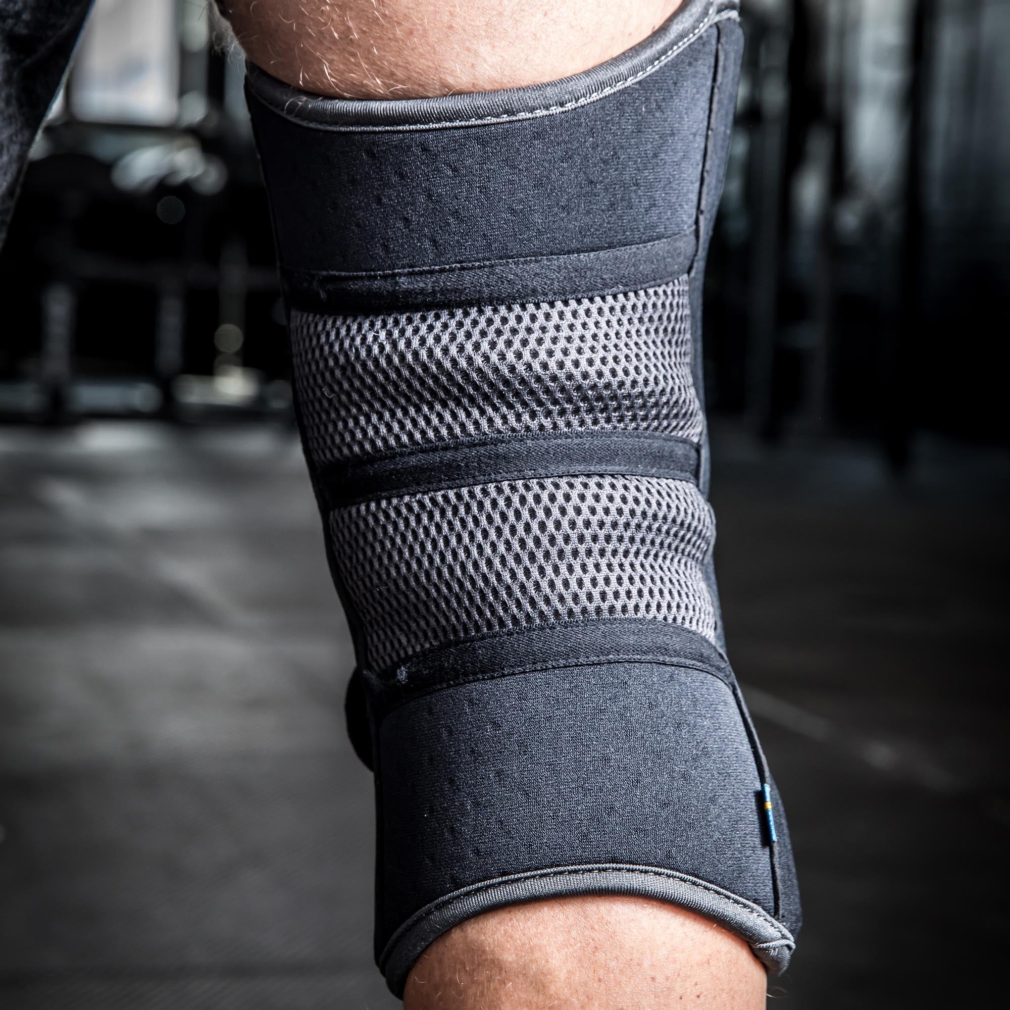 Back on Track Patella Stabiliserande Knäskydd (höger) – Svart