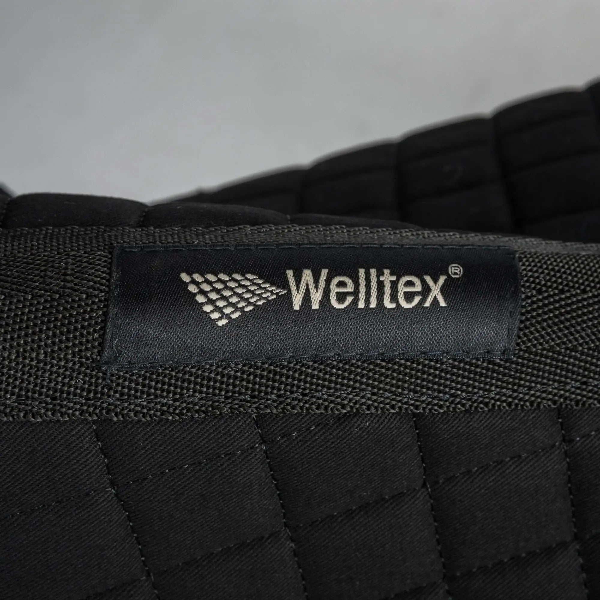 Back on Track Schabrak Dressyr No I – Svart