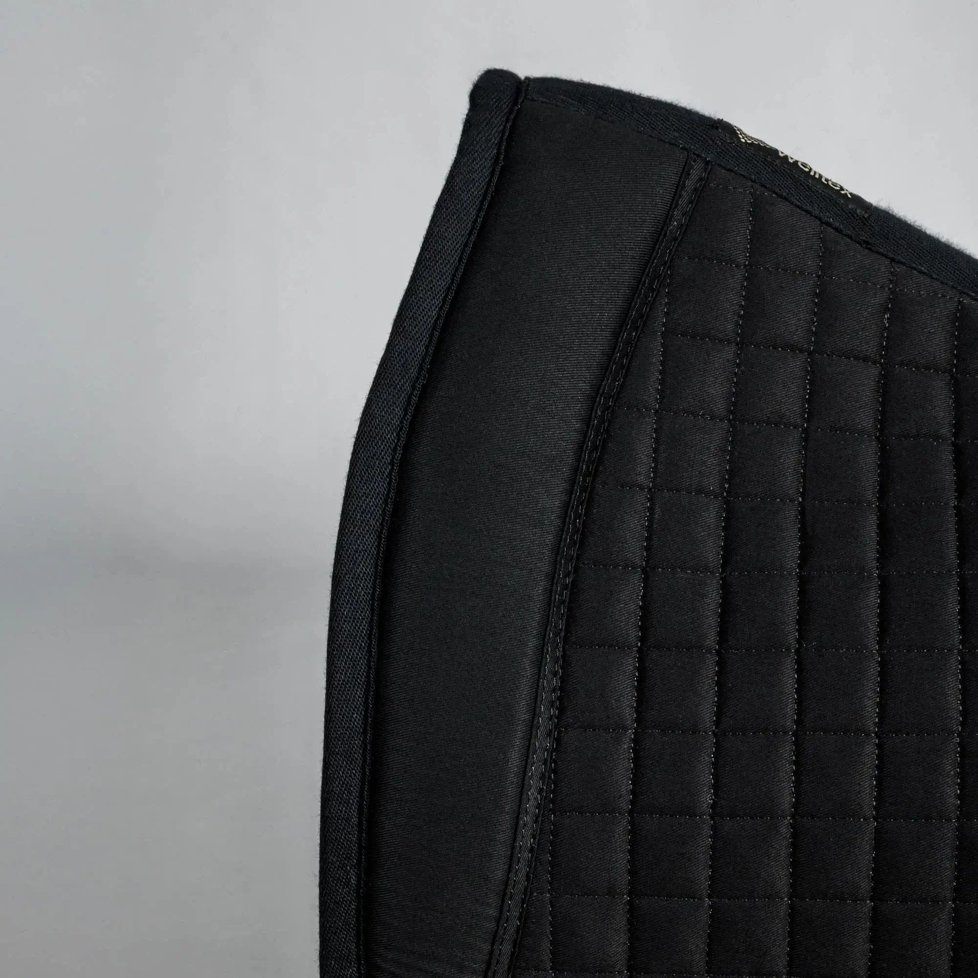 Back on Track Schabrak Dressyr No III – Svart