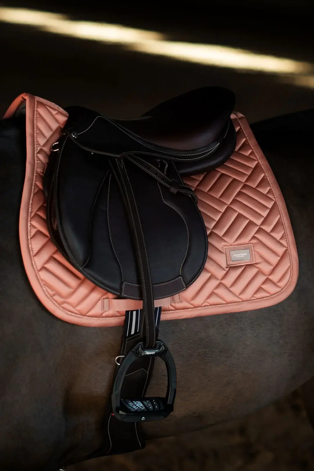 Equestrian Stockholm Hoppschabrak - Coral