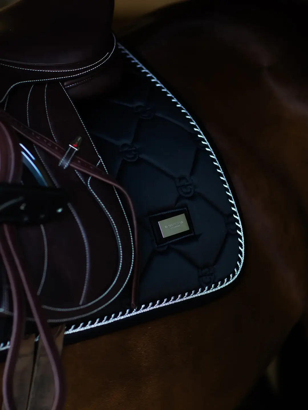 Equestrian Stockholm Hoppschabrak - Black Edition